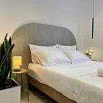 - Free Parking - Comfy City Center Apartment -